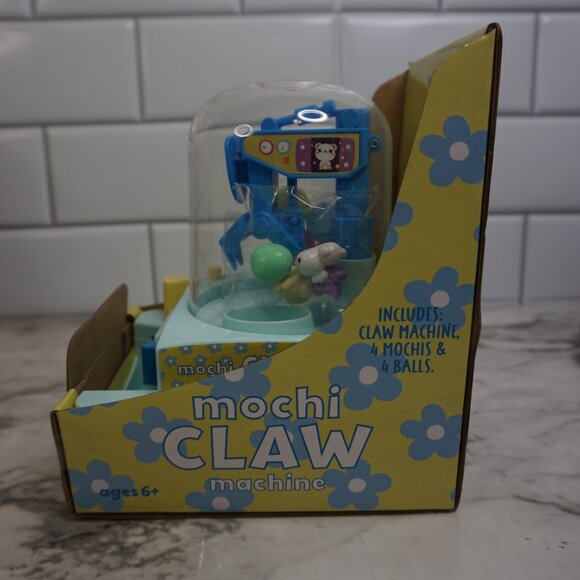 Mochi Mini Claw Machine Game - Picture 8 of 14